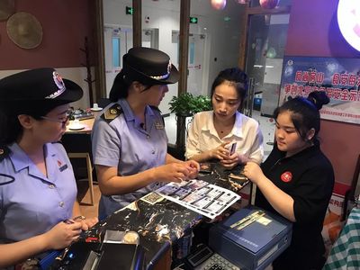 監(jiān)督執(zhí)法和宣傳培訓(xùn)“雙管齊下”，夏季食品安全有保障！